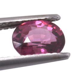 1,11ct.Rhodolite Garnet Oval Cut