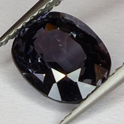 Spinello blu da 2,08 ct taglio ovale 9x6mm