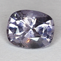 Coussin Spinelle Violet 1.52ct coupé 7x6mm