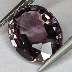 1.62ct Espinela Rosa talla oval 7.76x6.27mm