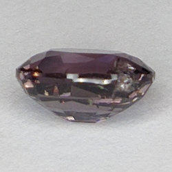 1,62 ct Pink Spinell oval geschnitten 7,76 x 6,27 mm