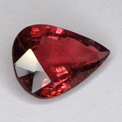 2,51ct Tormalina Rubelite taglio pera 12x8mm