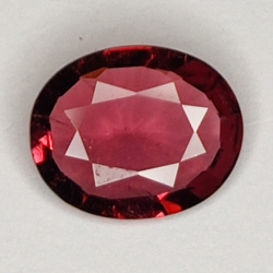 1,12ct Rubelit-Turmalin oval geschnitten 9x7mm