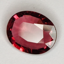 1,12ct Tormalina Rubelite taglio ovale 9x7mm