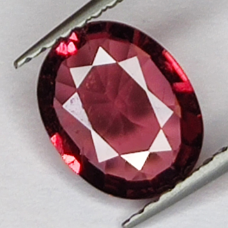 1,12ct Tormalina Rubelite taglio ovale 9x7mm