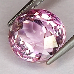 1,80ct Rubellit-Turmalin oval schliff 7x6mm