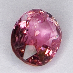 1.39ct Tormalina Rubelite taglio ovale 7x6mm