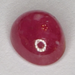 1.93ct Rubino stella cabochon ovale 7x6mm