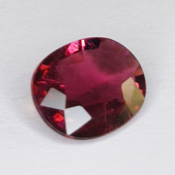 1.67ct Turmalina Rubelita talla oval 10x8mm