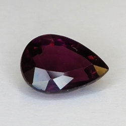 1,61ct Rubellit-Turmalin birnenschnitt 9x6mm