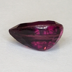 1,61ct Rubellit-Turmalin birnenschnitt 9x6mm