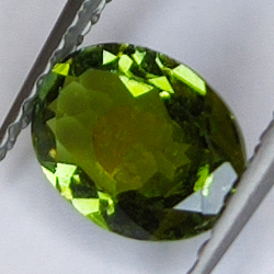 0.84ct Tormalina Verdelite taglio ovale 8x6mm