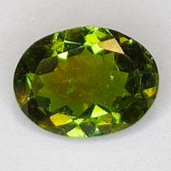 0,84ct Tourmaline Verdélite coupe ovale 8x6mm