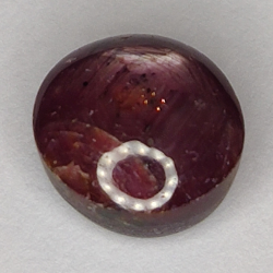 3,92ct Rubin Stern cabochon oval 8,2x7,6mm