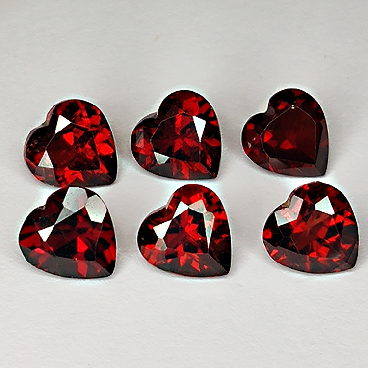 6.01ct Granato Rosso taglio cuore 6x6mm 6pz