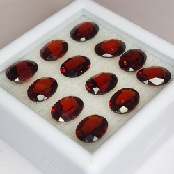 18.22ct Granato rosso taglio ovale 8x6mm 12pz