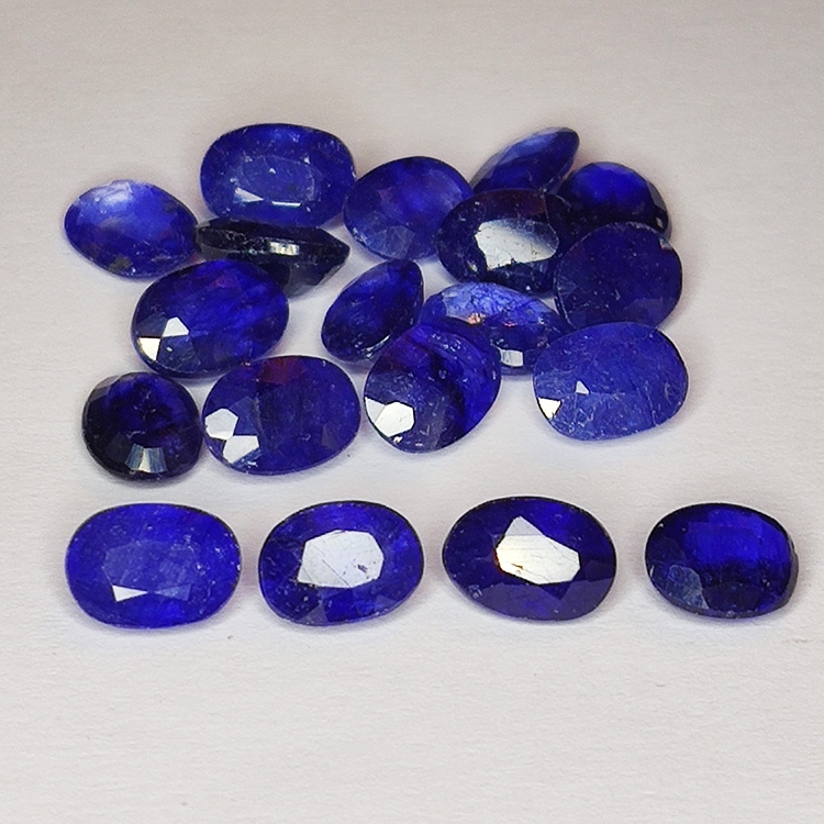 20,90ct Bleu Saphir coupe ovale 7x5mm 19pcs