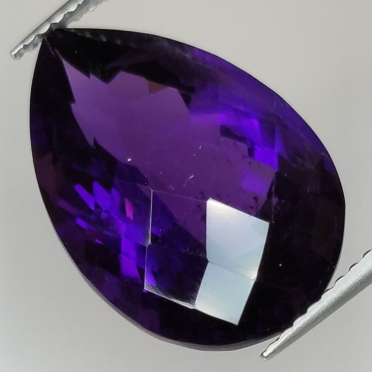 Amethyst im Birnenschliff mit Schachbrett 18.00x13.00mm 1pz