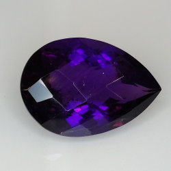 Amethyst im Birnenschliff mit Schachbrett 18.00x13.00mm 1pz