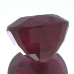 2,25ct Ruby Oval Cut