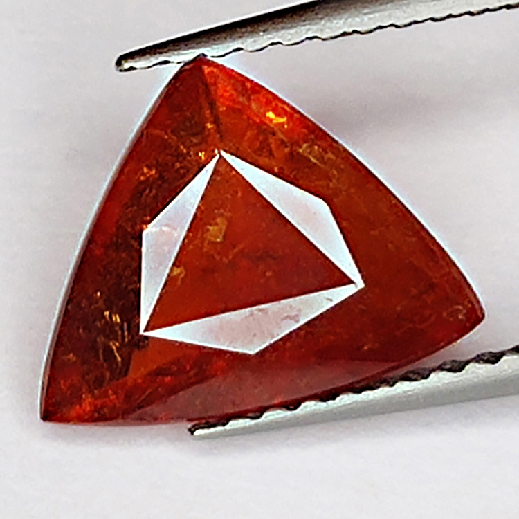 2.60ct Spessartina Granato taglio trillante 10.4x9.1mm