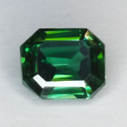 3.66ct Moissanita Verde talla esmeralda 9.80x8.25x5.20 mm