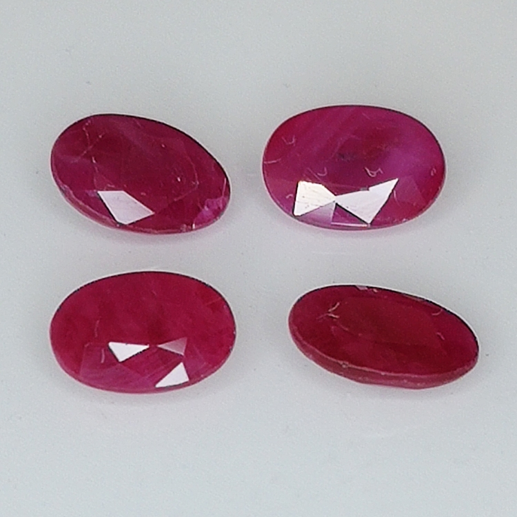 Rubí talla oval 6x4mm 4pz