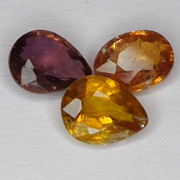 3.02ct Zaffiro Multicolore mix taglia 7.3x5.4mm 3pz