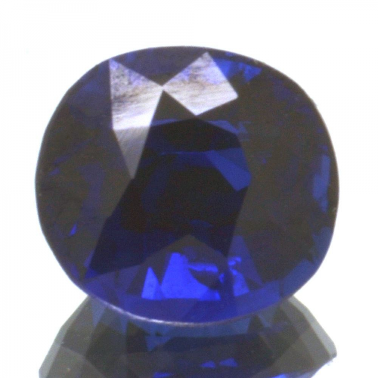 Saphir bleu 0,88 ct taille ovale 5,58x5,14 mm