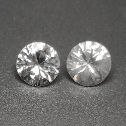 Natural white colorless zircon 6mm 1pz