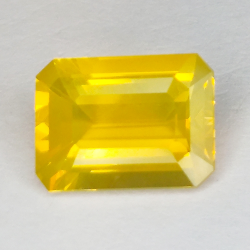 3.75ct opale de feu taille émeraude 12,5x9,2x5,7 mm