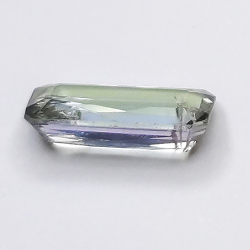 1.03ct Tanzanita Verde talla esmeralda 8.5x4.3mm