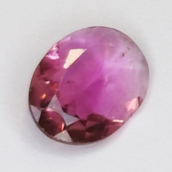 0.62ct Rubelit-Turmalin oval schliff 7.7x5.6mm