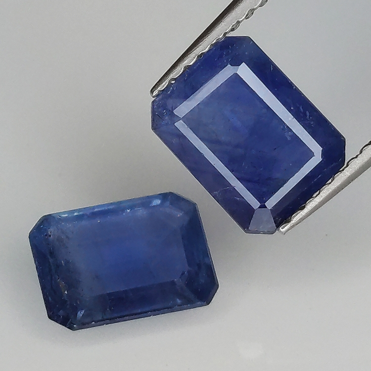 Saphir bleu taille émeraude 8x6mm 1pz