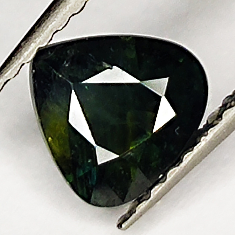 1,37ct  Saphir Fête coupe poire 6x6mm