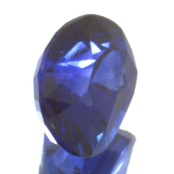 Saphir bleu 1,01 ct taille ovale 6,41x4,98 mm