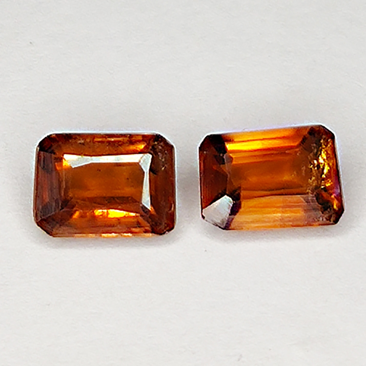 2.53ct Pareja Zircón Naranja talla esmeralda 6.7x4.8mm