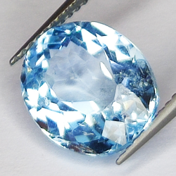 6.59ct Blauer Topas ovaler schliff 12.0x10.2mm