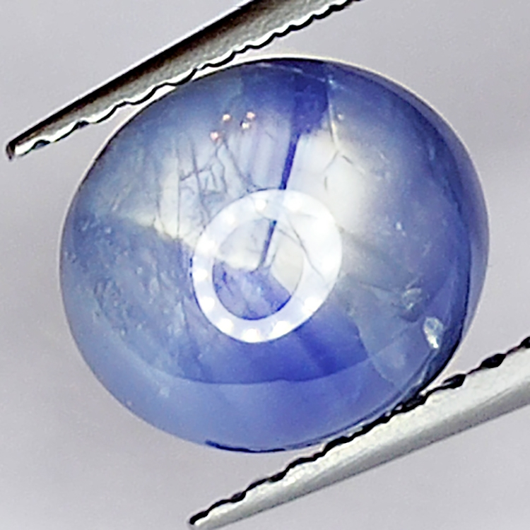 4,07ct Étoile Bleue Saphir cabochon ovale 8.3x7.3mm