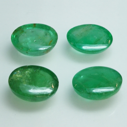 Cabochon ovale smeraldo 8 x 6 mm 1pz