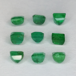 Princess cut emerald 2.0-2.5mm 1ct