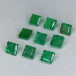 Princess cut emerald 2.0-2.5mm 1ct