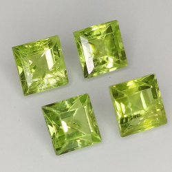 Peridot princess cut 5mm 4pz