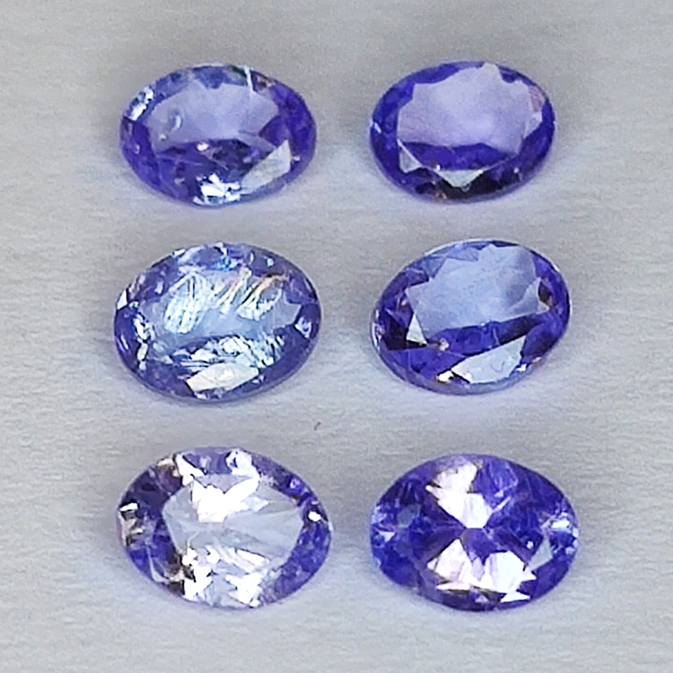 Tanzanite oval cut 4x3mm 1ct