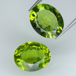 Oval geschnittener Peridot 11x9mm 1pz