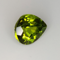 Peridoto taglio pera 10x8mm 1pz