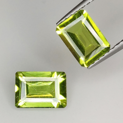 Emerald cut peridot 7x5mm 1pz