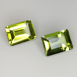 Emerald cut peridot 7x5mm 1pz