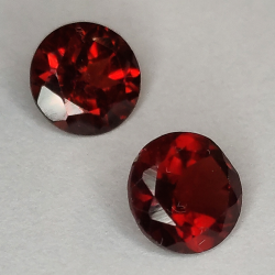 Garnet round cut 6 mm 1pz