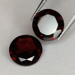 Garnet round cut 8 mm 1pz